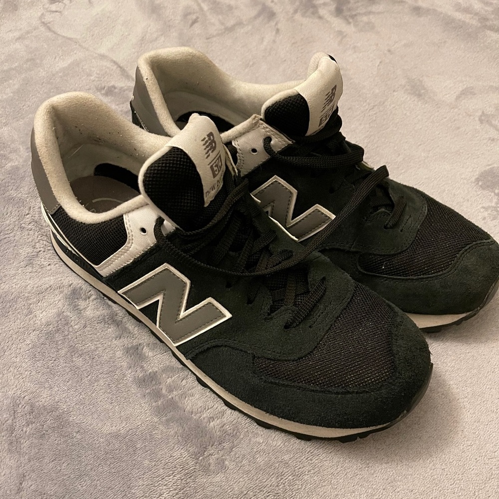 Men’s New Balance size 10.5 NB574